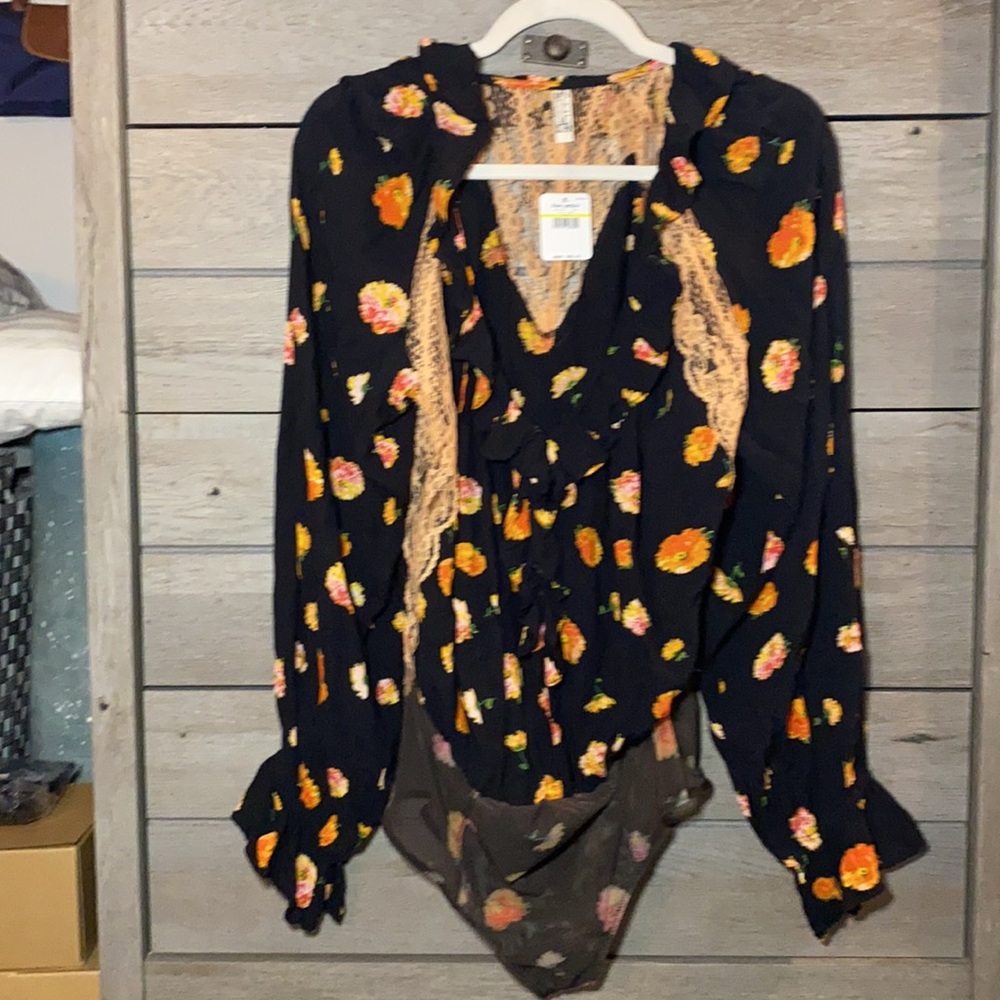 ❌SOLD❌Free People Poppy Printed Bodysuit Medium - Picture 3 of 5